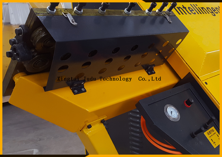 Exported to Malaysia CNC Automatic Steel Bar Bending Machine factory price 
